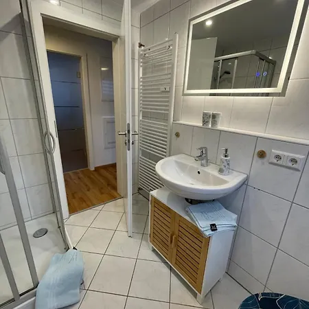 Pinot In Seenaehe * Friedrichshafen